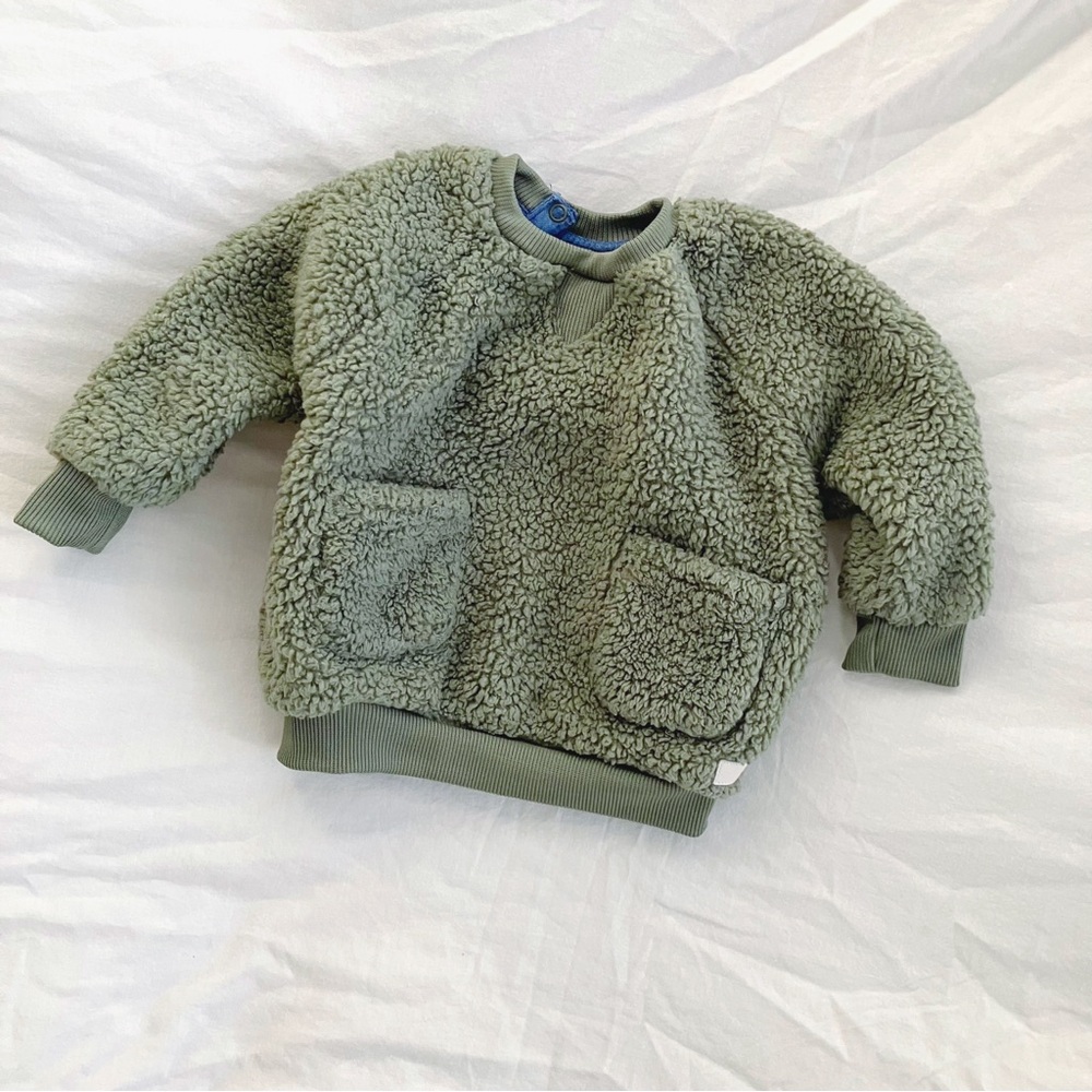 7 For All Mankind • Infant Sherpa Sweatshirt in Green